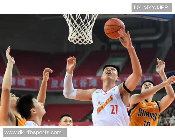 深圳足球俱乐部核心球星闪耀赛场引领球队再创辉煌征程